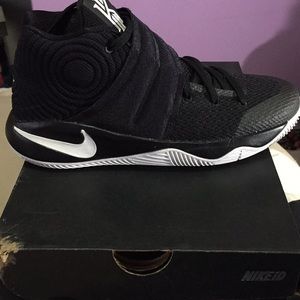NEW Nike Kyrie Basketball Shoes